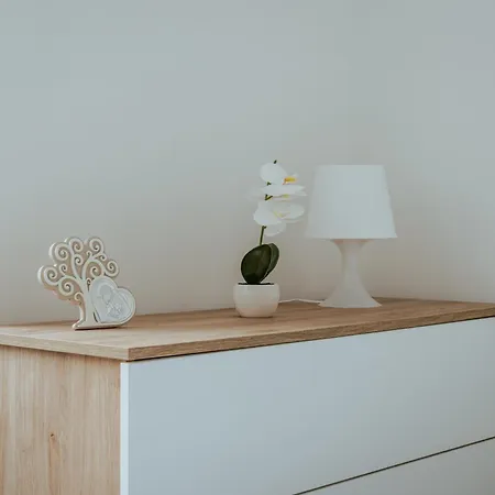 Lejlighed Essential White Rom