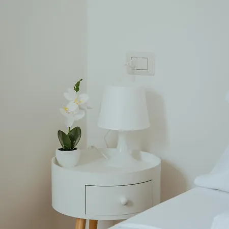Essential White Appartement Rome
